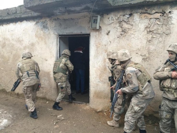 Siirt’te PKK’ya yardım eden 7 kişi gözaltına alındı