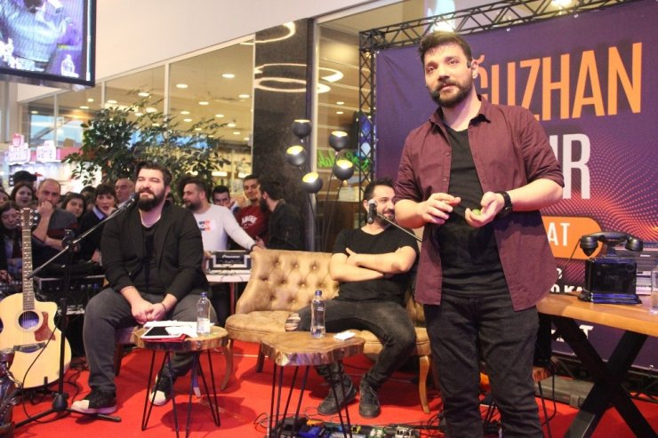 Oğuzhan Uğur: "İdolüm Barış Manço"