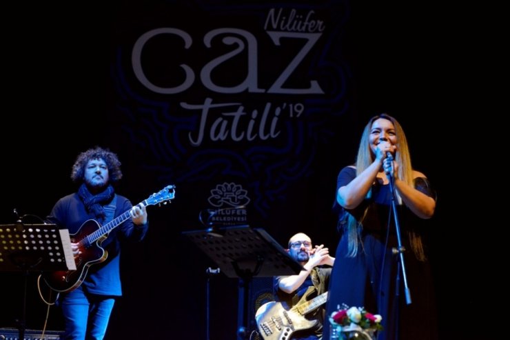 Jülide Özçelik’ten unutulmaz konser