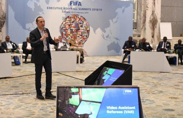 Cüneyt Çakır'dan FIFA Zirvesi'nde VAR sunumu 