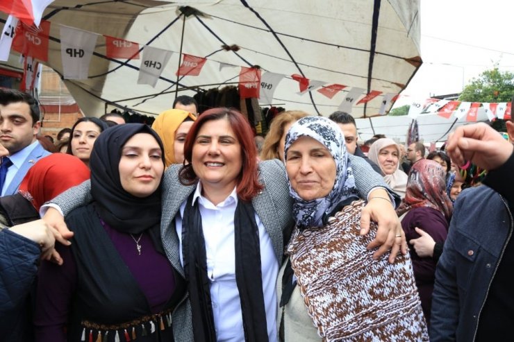 Başkan Çerçioğlu, Umurlu’da seçim ofisinin açılışına katıldı