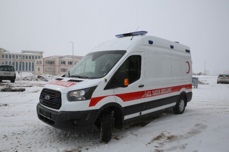 Bayburt Üniversitesi, sağlık eğitimini tam donanımlı ambulansla güçlendirdi