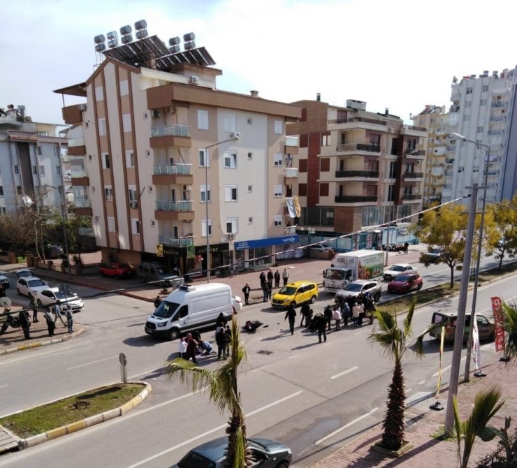 Antalya’da motosiklet kazası iki genci hayattan kopardı