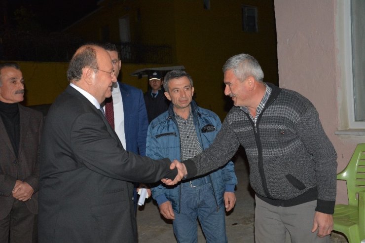 Başkan Özakcan; "Attıkları çamur bize yapışmaz"