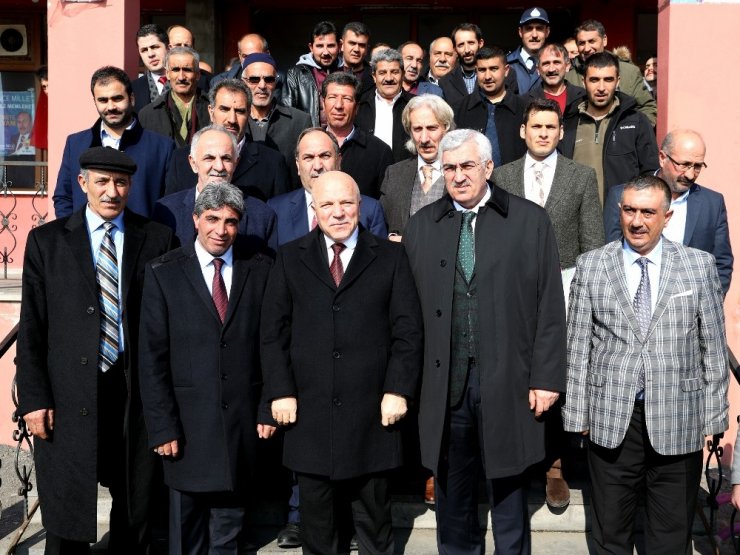 Başkan Sekmen: “Erzurum’a hizmet boynumuza borçtur”