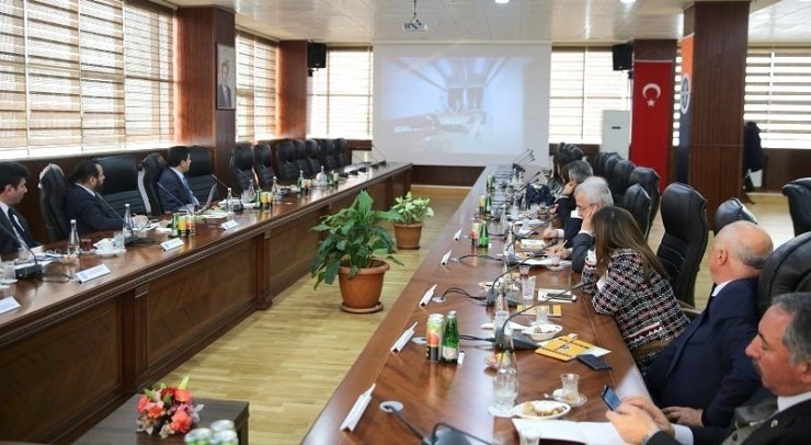 Rektör Karacoşkun Ardahan Üniversitesinde değerlendirme toplantısına katıldı