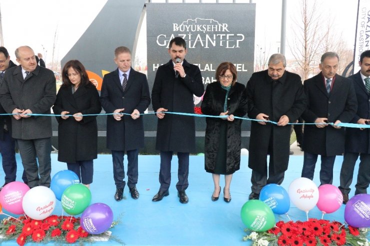 Bakan Kurum, Gaziantep’te millet bahçesi açılışı yaptı
