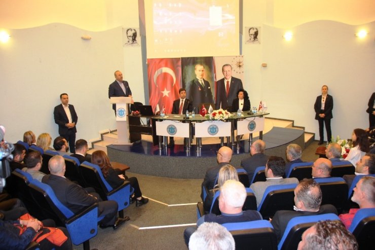 Çavuşoğlu: "Yanı başımızdaki örgütlerle mücadele etmek için kimseden icazet almayız"