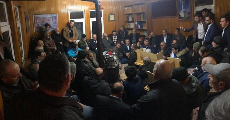 AK Parti Sürmene Belediye Başkan adayı Rahmi Üstün, seçim çalışmalarını sürdürüyor