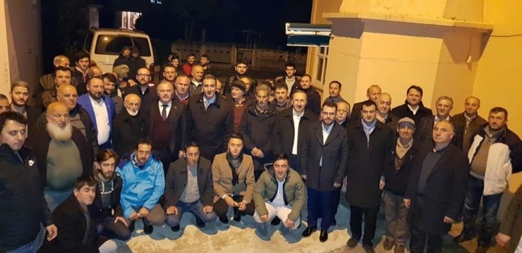 AK Parti Sürmene Belediye Başkan adayı Rahmi Üstün, seçim çalışmalarını sürdürüyor