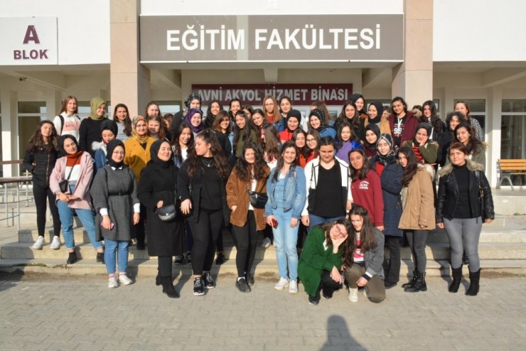 Düzceli öğrenciler Düzce Üniversitesi’ni ziyaret etti