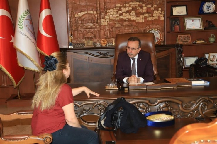 Nevşehir Belediye Başkanı Seçen, halkın sorunlarına çözüm buluyor
