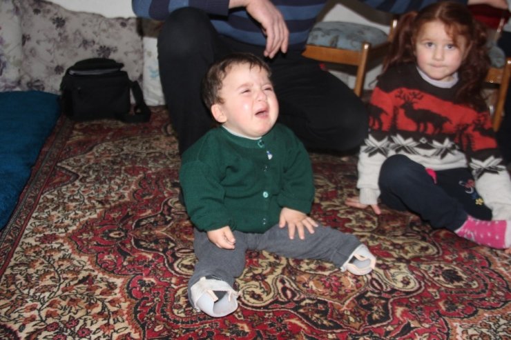 2 yaşındaki Mustafa’nın yürüyebilmesi için 22 bin TL gerekiyor