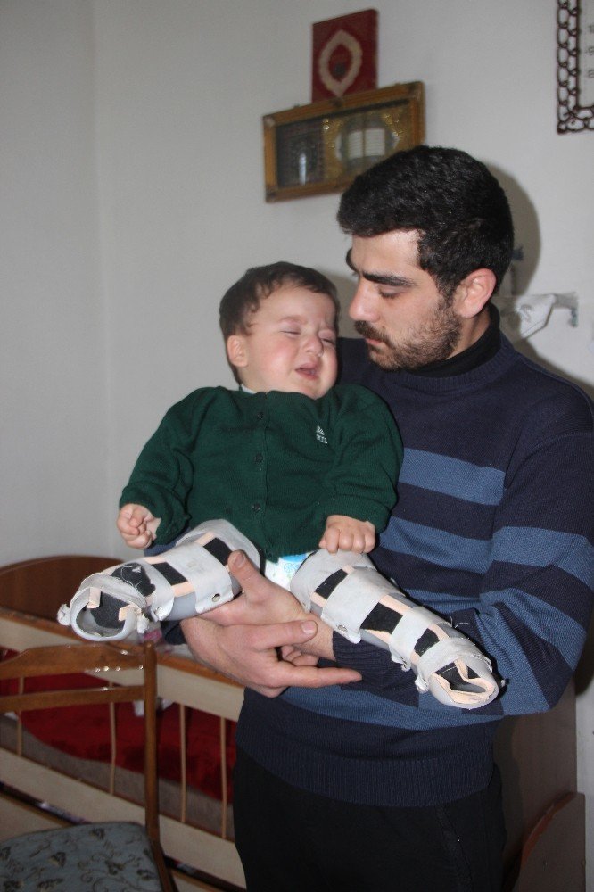 2 yaşındaki Mustafa’nın yürüyebilmesi için 22 bin TL gerekiyor