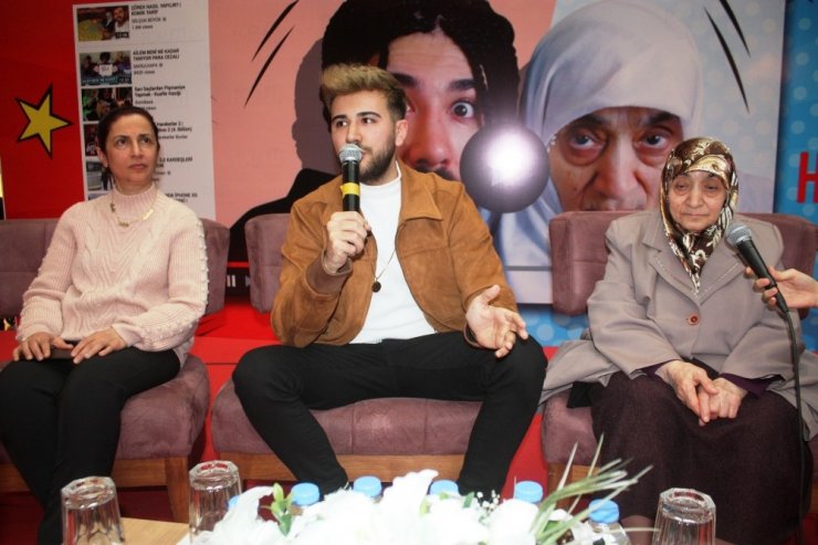 Sosyal medya fenomeni 25 yıl sonra memleketine kavuştu