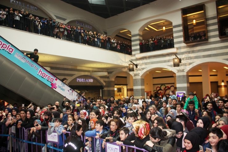 Sosyal medya fenomeni 25 yıl sonra memleketine kavuştu