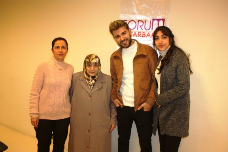 Sosyal medya fenomeni 25 yıl sonra memleketine kavuştu