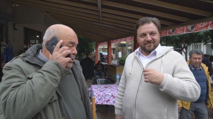 Metin Şentürk önce görme engelli hayranıyla telefonda konuştu, sonra onu ziyaret etti