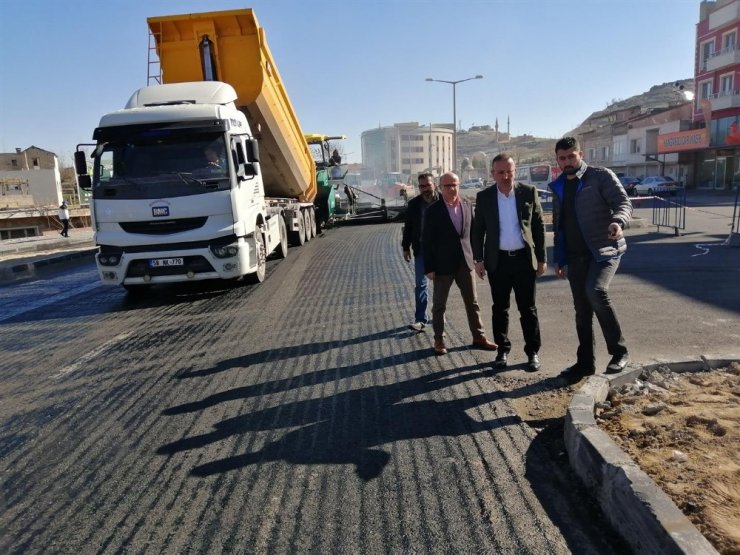 Nevşehir’de asfaltlı yollara konfor kaplanmasına devam ediyor