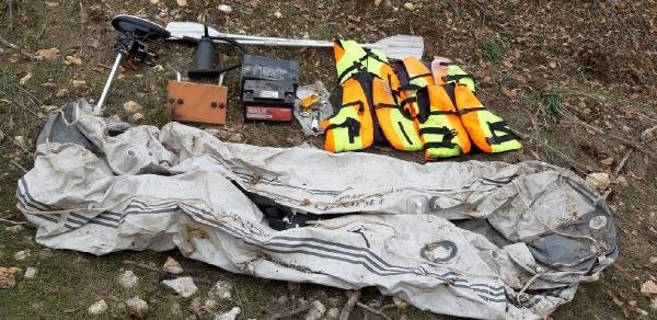 PKK'lı teröristlere ait bot ele geçirildi