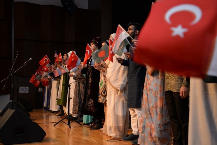 150 farklı ülkeden öğrenciler nevruzu Türkçe kutladı