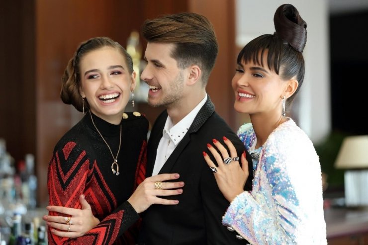 Saç tasarımcısı Orhan Bademli yeni modellerini görücüye çıkarttı