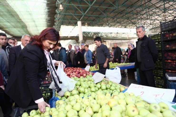 Başkan Çerçioğlu, Sultanhisar pazarını ziyaret etti