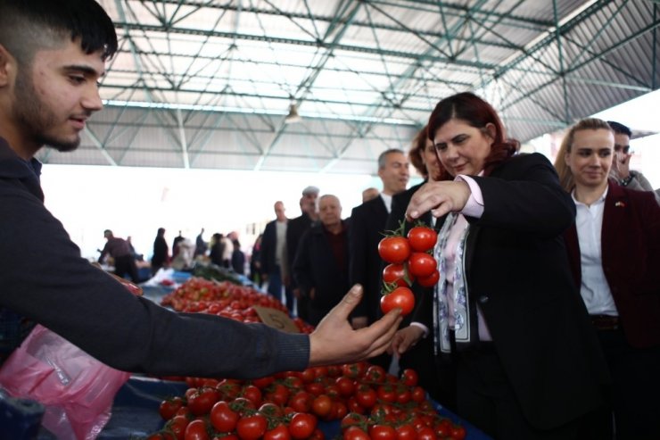 Başkan Çerçioğlu, Sultanhisar pazarını ziyaret etti