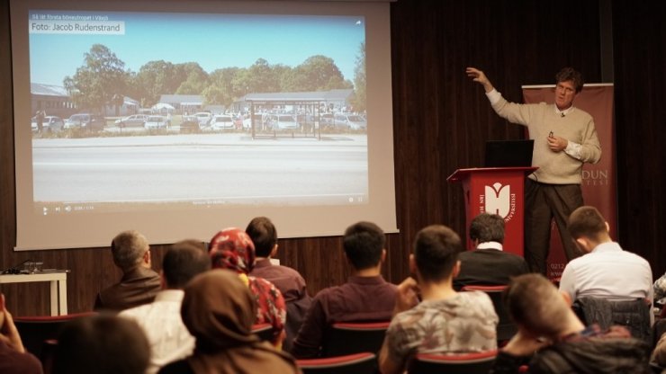 Prof. Ringmar: "Ezan yalnız bir çağrı değil, İslami hayatın ayrılmaz bir parçası"