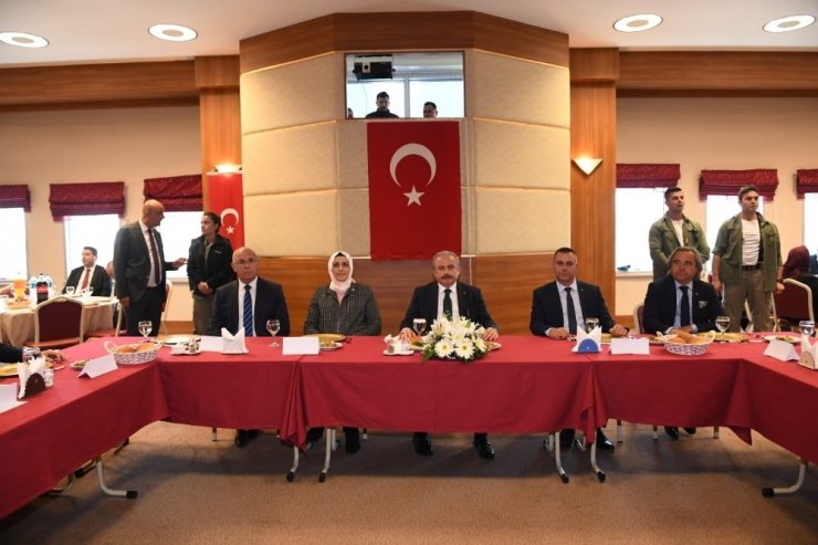 TBMM Başkanı Şentop: “Türkiye dışarıdan hizaya sokulacak bir ülke değil”