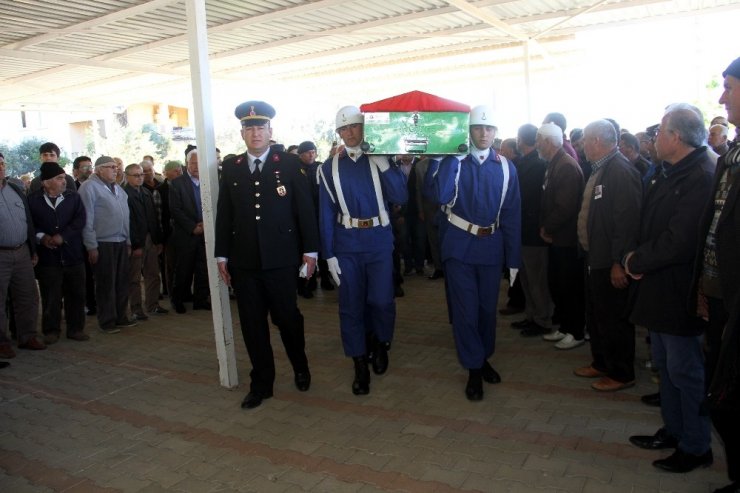 Emekli Yarbay Koç askeri törenle defnedildi