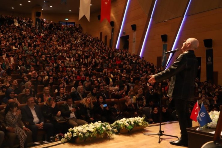 Mazhar Alanson, üniversite öğrencileriyle buluştu