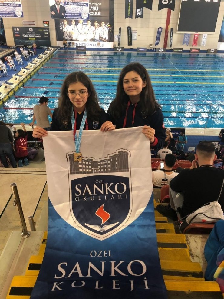 SANKO okulları sporcusu yüzmede Türkiye birincisi oldu