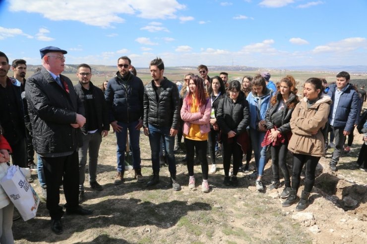 Odunpazarı Belediyesi Ahbap Derneği ile 2 bin 500 fidan dikti