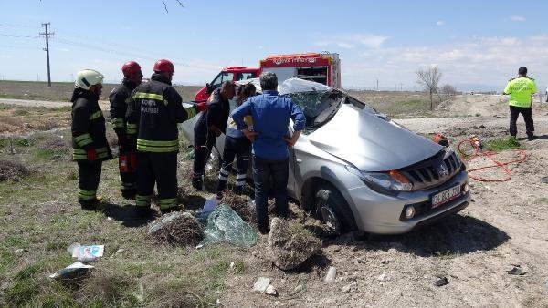 Konya'da otomobil, kamyonete çarptı: 1 ölü, 5 yaralı