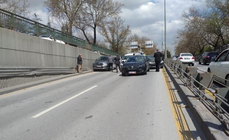 Ankara’da zincirleme kazada 4 araç birbirine girdi