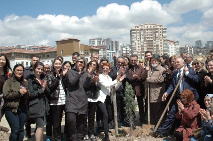 Gazi Tıp Fakültesi 40. yaşını fidan dikerek kutladı