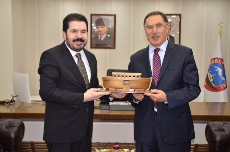 Kamu Başdenetçisi Şeref Malkoç, Başkan Savcı Sayan’ı ziyaret etti