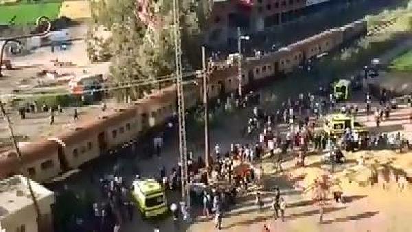 Mısır’da yolcu treni raydan çıktı: 30 yaralı