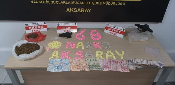 Aksaray'da kamyonete uyuşturucu operasyonu: 1'i kadın 5 tutuklama