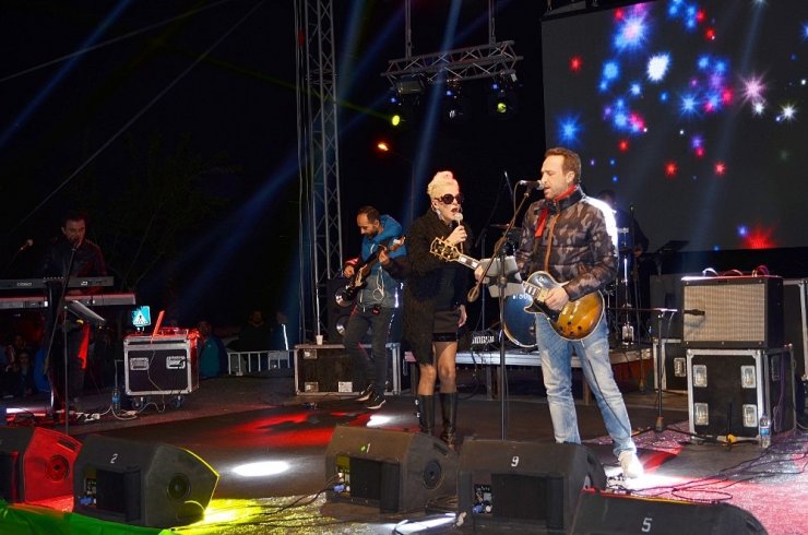 Didim Vegfest’in ilk gününde Pamela Didim’i salladı