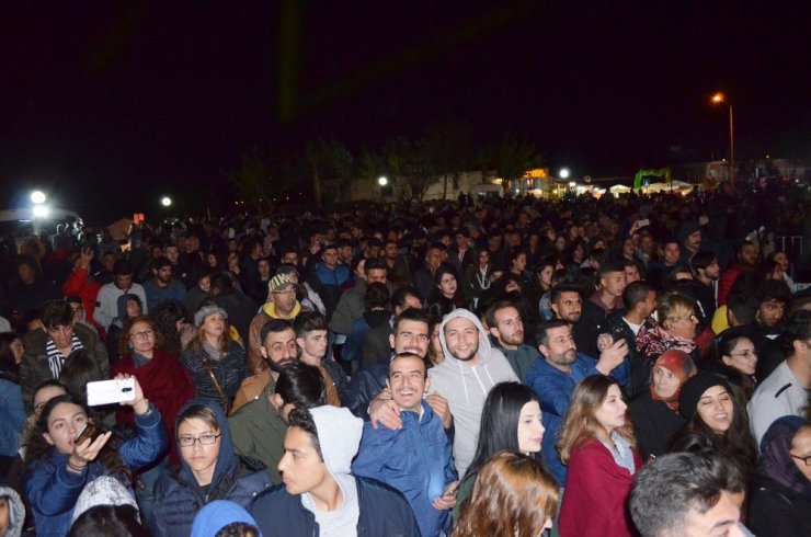 Didim Vegfest’in ilk gününde Pamela Didim’i salladı