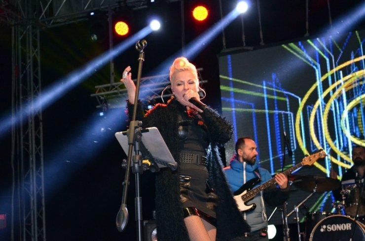 Didim Vegfest’in ilk gününde Pamela Didim’i salladı