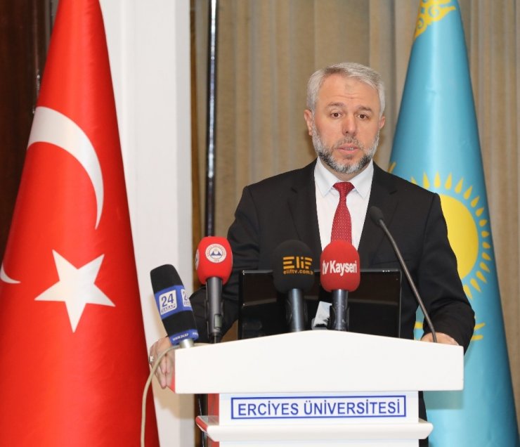 Türkiye’de İslam Bilimleri Alanında Eğitim Gören Kazakistanlı Öğrenciler ERÜ’de Buluştu