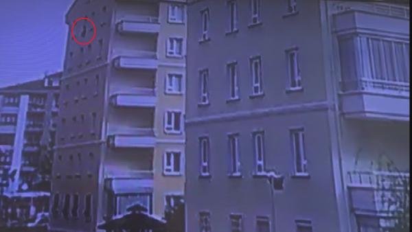 Konya'da 5'inci kattan düşen çocuğun düşme anı görüntüsü ortaya çıktı