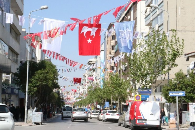 Manisa Türk Bayraklarıyla donatıldı