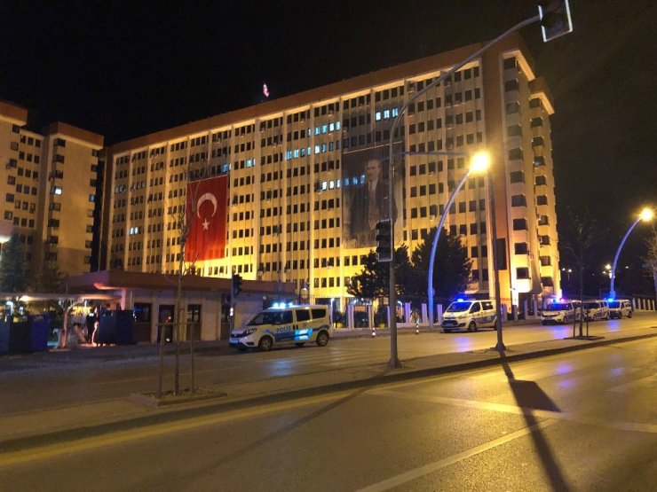 Ankara Emniyet Genel Müdürlüğünde yangın paniği