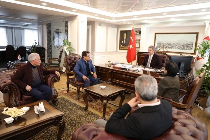 Melikgazi Belediye Başkanı Dr. Mustafa Palancıoğlu, “İki vakıf, bir sendika ziyaretlerinde sosyal sorumluluk projeleri değerlendirildi”
