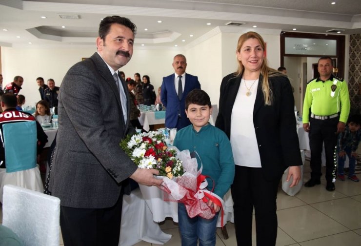 Şehit çocuklarından Mardin protokolüne ziyaret
