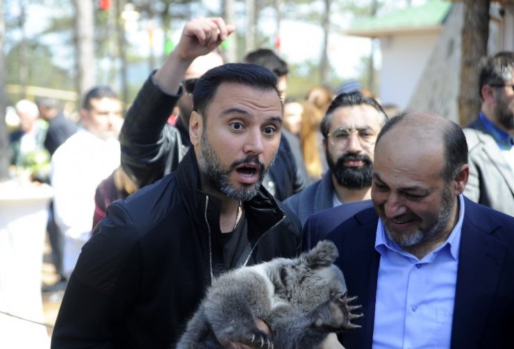 Alişan’ın yılanla imtihanı